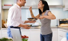 Sự biến đổi lạ lùng của chồng sau đám cưới
