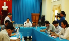Nữ sinh Trà Vinh bị đánh hội đồng: Đình chỉ hiệu trưởng, hiệu phó
