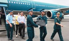 Rơi lệ đón di hài phi công Su-22 Nguyễn Anh Tú về quê hương