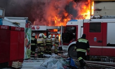 Cháy chợ ở Kazan:15 thi thể được đưa ra khỏi hiện trường