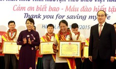 Tôn vinh 100 người hiến máu tiêu biểu năm 2015