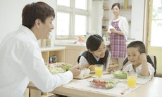 Bác sĩ Nhật Bản: Sữa không đủ để giúp con phát triển chiều cao