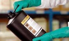 Mẹ tiếp xúc hóa chất, con dễ bị dị tật