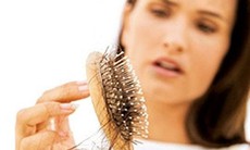 Mẹo dân gian chữa rụng tóc đơn giản mà hiệu quả không ngờ