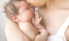 Sos - Trẻ sơ sinh mắc rối loạn chuyển hóa bẩm sinh