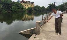 Hà Nội: Phát hiện thi thể bé trai cụt tay, chân nổi trên hồ