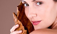 Da đẹp với mặt nạ từ diếp cá 
