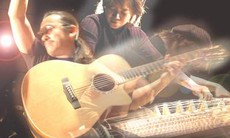 Song tấu nhạc cụ truyền thống Nhật Bản