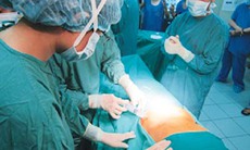 Ghép tế bào mô mỡ bụng tự thân