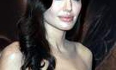 Angelina Jolie trở lại quyến rũ trên thảm đỏ