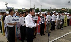 Tôn vinh những “ong thợ” cần mẫn