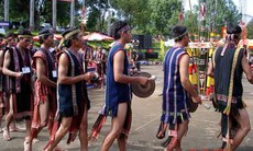 Cồng chiêng - Quen mà lạ...
