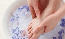 Lợi ích ngâm chân thảo dược