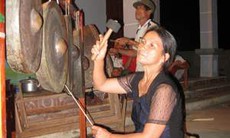 Nỗi lo thiếu tiếng cồng chiêng