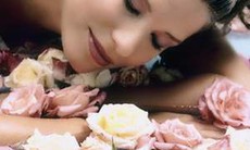 Vì sao nên dùng Nước hoa hồng?