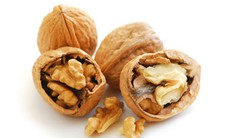 Cây hồ đào bổ thận, đen tóc