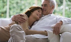 Testosteron kéo dài “tuổi xuân” cho nam giới luống tuổi?