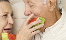 Người cao tuổi và những rắc rối bệnh lý khó nói ra…