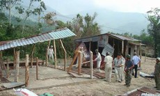 HỒI ÂM: Sau bài “Nở rộ xây nhà chạy quy hoạch dưới chân đèo Hải Vân – Chăm chăm “ăn” tiền Nhà nước!”: Tập trung tháo dỡ những nhà tạm xây dựng trái phép