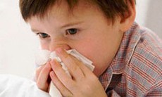 Nghẹt mũi ở trẻ