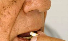 5 sai lầm trong dùng thuốc ở người cao tuổi