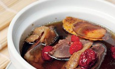 Trị chứng đau lưng sau “động phòng”