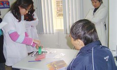 Cần chú ý gì khi điều trị bằng thuốc kháng HIV?