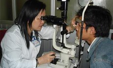 Tổn thương mắt do trúng đạn súng sơn
