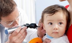 Trẻ dễ bị viêm tai giữa tiết dịch