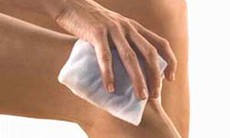 Nên chườm nóng hay lạnh?