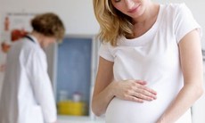 Bị thoái hóa đốt sống có nên mang thai?