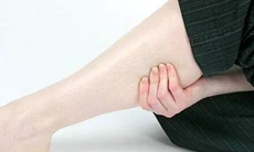 Nhức mỏi khớp gối khắc phục bằng cách nào?