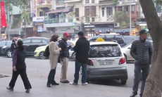 Tá hỏa, thất kinh khi lỡ bước lên taxi 'dù'