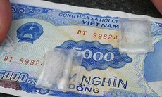 Vi phạm giao thông còn đâm xe vào cảnh sát