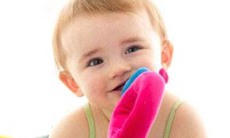 Làm gì khi trẻ bị quặm bẩm sinh?
