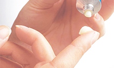Không dùng tùy tiện kem thoa có chứa steroid