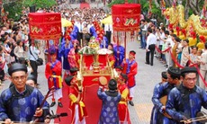 Từ Ðền Hùng nhìn ra biển cả