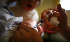 2 triệu đồng 1 liều tiêm vaccin viêm màng não ở Anh quốc