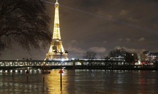 Mưa lớn nhất ở Pháp trong vòng 50 năm, lũ lụt đỉnh điểm ở Paris