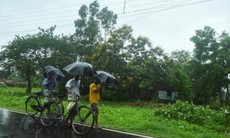 Siêu bão Amphan đổ bộ vào Ấn Độ và Bangladesh