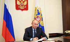 Bài báo của Tổng thống Nga Putin ngợi ca 75 năm Chiến thắng Vĩ đại