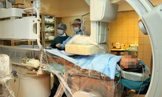 Việt Nam dẫn đầu điều trị nút mạch phì đại tuyến tiền liệt
