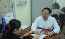 Theo chân thầy thuốc Học viện Y Dược học cổ truyền Việt Nam đến những vùng cao