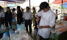 Nỗi lo an toàn thực phẩm mùa lễ hội
