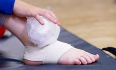 Cách xử trí bong gân