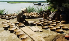 Gốm đỏ bên sông Thu Bồn