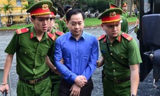 Đại án xảy ra tại Ngân hàng Đông Á: Trần Phương Bình, Phan Văn Anh Vũ cùng 24 đồng phạm hầu tòa