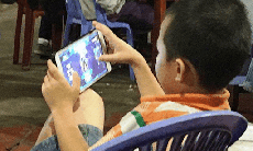 Nghiện điện thoại ở trẻ: Hậu quả và cách ứng phó