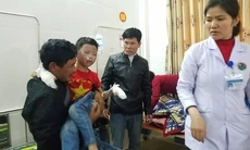 Bác sĩ đang cứu chữa 7 học sinh trọng thương vì nổ bình gas ở Lộc Hà