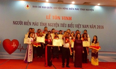 Tôn vinh 100 người hiến máu tiêu biểu Việt Nam năm 2016
